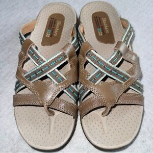Skechers Women’s Brown and Blue Sandals size 6
